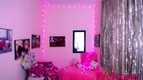 Snapshot of leandra_sex chatting on January 2025 07:04:01 PM Leandra online show from January 2025 07:04:01 PM