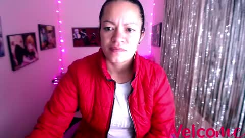Snapshot of leandra_sex chatting on January 2025 12:29:02 PM Leandra online show from January 2025 12:29:02 PM