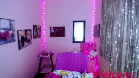 Snapshot of leandra_sex chatting on February 2025 03:21:02 PM Leandra online show from February 2025 03:21:02 PM