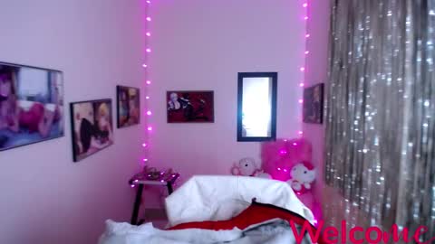 Snapshot of leandra_sex chatting on February 2025 12:14:02 PM Leandra online show from February 2025 12:14:02 PM