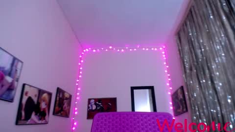 Snapshot of leandra_sex chatting on February 2025 03:27:01 PM Leandra online show from February 2025 03:27:01 PM