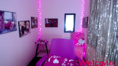 Snapshot of leandra_sex chatting on February 2025 05:42:01 PM Leandra online show from February 2025 05:42:01 PM