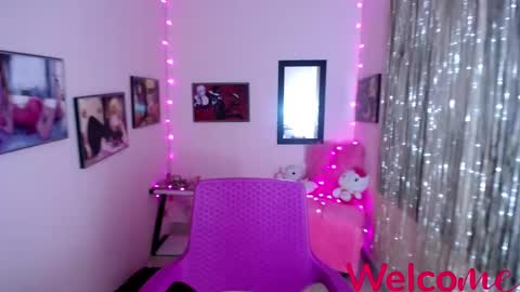 Snapshot of leandra_sex chatting on February 2025 04:21:02 AM Leandra online show from February 2025 04:21:02 AM