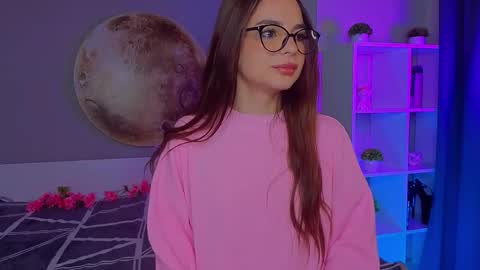 Sophie online show from March 2026 07:09:01 PM