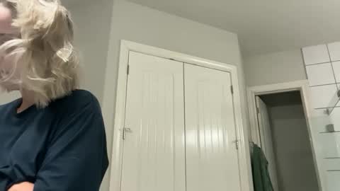 leanneluxecouple online show from October 2025 10:38:02 AM