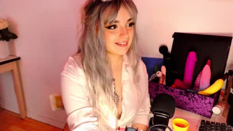 Lea Ray Pie online show from December 2024 05:47:02 PM