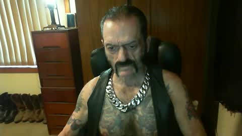 Snapshot of leathergreaser chatting on January 2025 10:55:02 PM leathergreaser online show from January 2025 10:55:02 PM