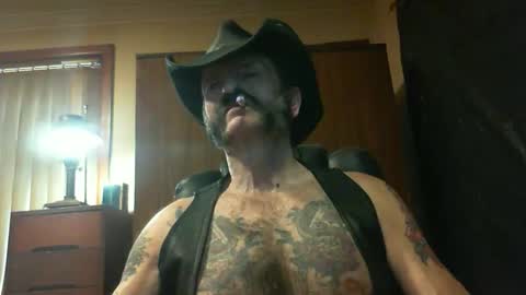 Snapshot of leathergreaser chatting on September 2025 08:47:01 PM leathergreaser online show from September 2025 08:47:01 PM