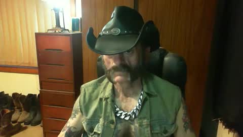 leathergreaser online show from April 2026 07:52:01 AM