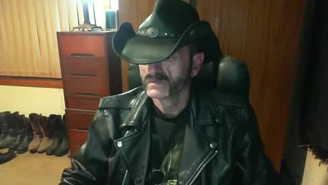 leathergreaser online show from April 2026 08:09:02 AM