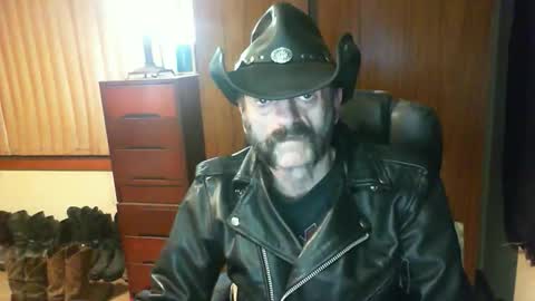 leathergreaser online show from June 2026 06:31:01 PM