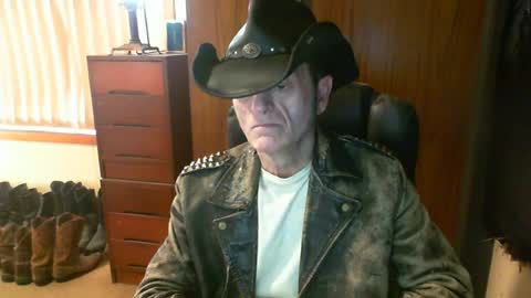 leathergreaser online show from July 2026 06:06:01 AM