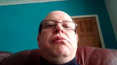 Snapshot of leatherpants68 chatting on April 2026 08:17:02 AM leatherpants68 online show from April 2026 08:17:02 AM