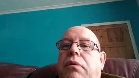 Snapshot of leatherpants68 chatting on April 2026 08:41:01 AM leatherpants68 online show from April 2026 08:41:01 AM