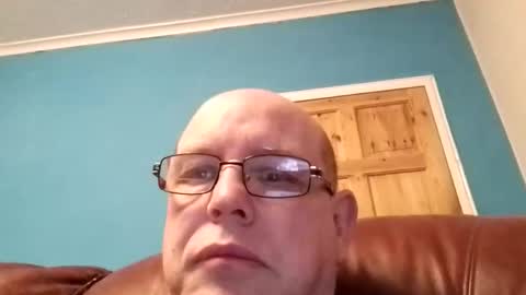 Snapshot of leatherpants68 chatting on April 2026 09:09:02 PM leatherpants68 online show from April 2026 09:09:02 PM