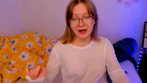 Ellie online show from October 2025 07:23:02 PM