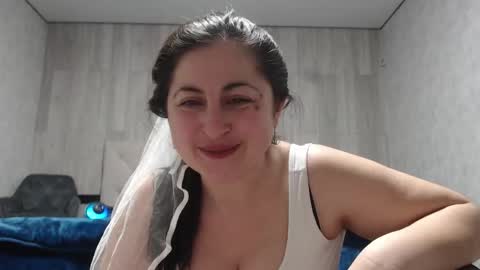 Snapshot of ledi_marin chatting on February 2026 09:57:02 PM Marina Magician online show from February 2026 09:57:02 PM