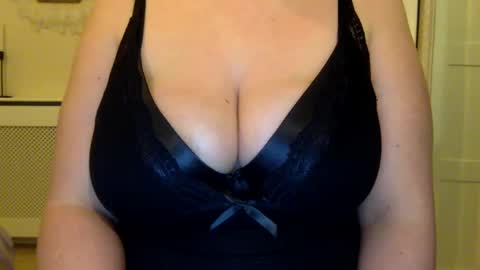 Leela Mae online show from January 2025 08:43:02 PM