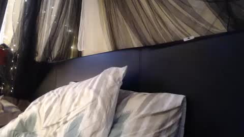 Leelou online show from February 2025 09:49:01 PM