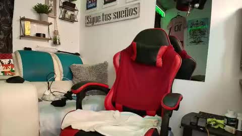 leenar_key online show from November 2025 01:32:02 PM