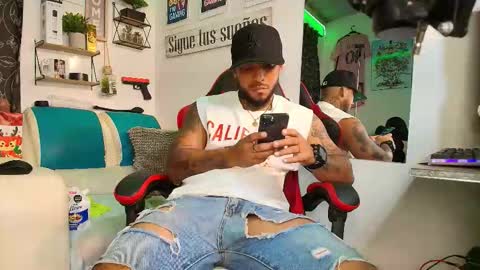 leenar_key online show from November 2025 04:18:02 PM