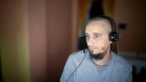 lefrenchiies online show from November 2025 07:30:01 AM