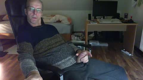 Dave online show from December 2024 11:03:01 PM