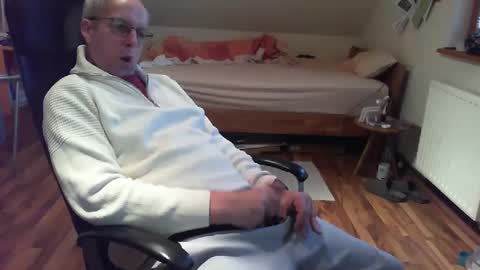 Dave online show from February 2025 04:21:02 PM