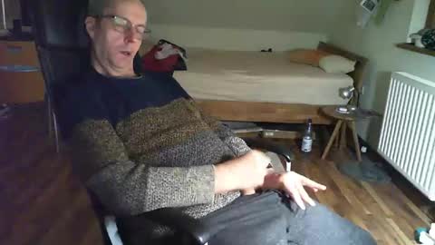 Dave online show from February 2025 06:20:01 PM