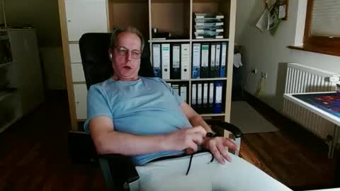 Dave online show from March 2026 09:04:02 PM