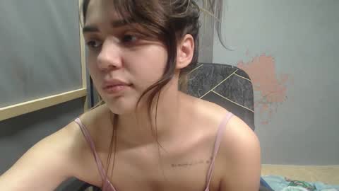 Snapshot of legenda_liya chatting on November 2025 04:07:02 PM Liya online show from November 2025 04:07:02 PM