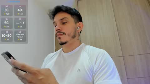 Alejandro online show from November 2025 06:27:01 AM