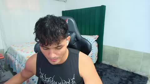 Snapshot of lei_77 chatting on April 2026 08:10:01 PM Lei online show from April 2026 08:10:01 PM