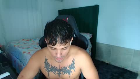 Snapshot of lei_77 chatting on April 2026 05:45:01 AM Lei online show from April 2026 05:45:01 AM