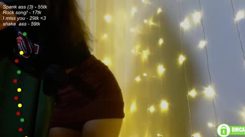 hey Im Leia and I love rock  online show from February 2025 06:12:01 PM