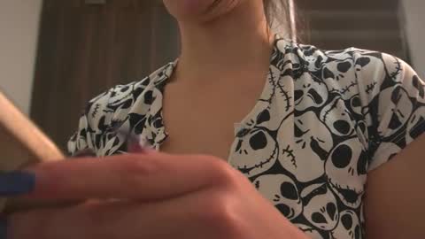 Snapshot of leiaah__ chatting on October 2025 07:48:02 PM Leah online show from October 2025 07:48:02 PM