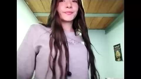 Snapshot of leiamoon7 chatting on June 2026 06:32:02 PM L E I A online show from June 2026 06:32:02 PM
