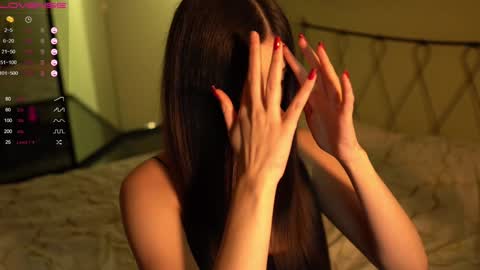 Leila online show from December 2024 06:42:02 PM