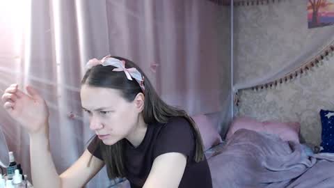 leila_bambi online show from April 2026 05:43:02 PM