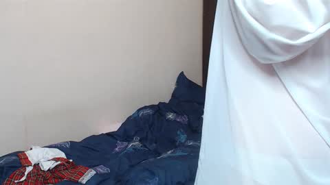 leila_bambi_ online show from February 2025 11:13:02 PM