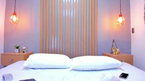 Snapshot of leila_russo_ chatting on November 2025 11:44:02 AM Leila online show from November 2025 11:44:02 AM