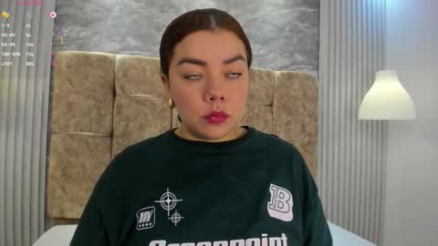 Snapshot of leilapons chatting on January 2026 06:33:02 PM leilapons online show from January 2026 06:33:02 PM