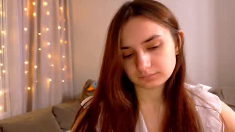 Lelia online show from December 2025 01:27:02 PM