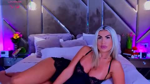 Carlaa online show from September 2025 03:34:01 PM