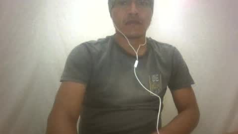 Snapshot of len0n_ chatting on September 2025 01:51:02 AM Lenon online show from September 2025 01:51:02 AM