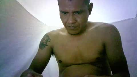 Snapshot of len0n_ chatting on October 2025 02:22:02 AM Lenon online show from October 2025 02:22:02 AM