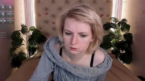 Snapshot of lena_paulles chatting on December 2024 10:23:02 AM Lena online show from December 2024 10:23:02 AM