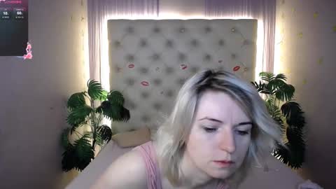 Snapshot of lena_paulles chatting on March 2025 03:54:01 AM Lena online show from March 2025 03:54:01 AM