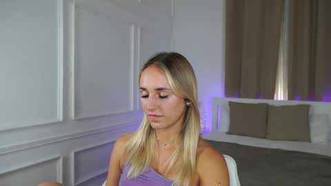 Lena online show from October 2025 02:36:02 PM