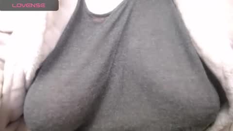 Snapshot of lenagolden chatting on December 2024 04:46:01 AM lenagolden online show from December 2024 04:46:01 AM